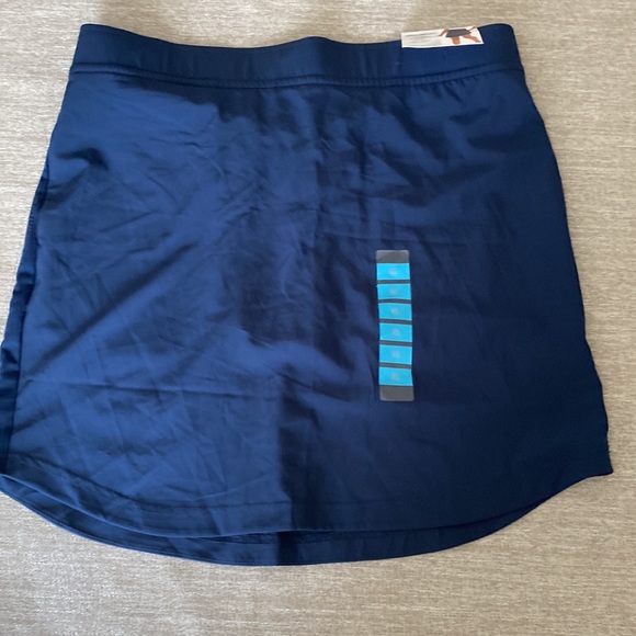 Eddie Bauer blue Woven Tech Skort Size XL. NWT. - Picture 2 of 10